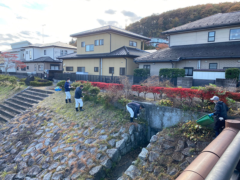 谷津田川での環境美化活動